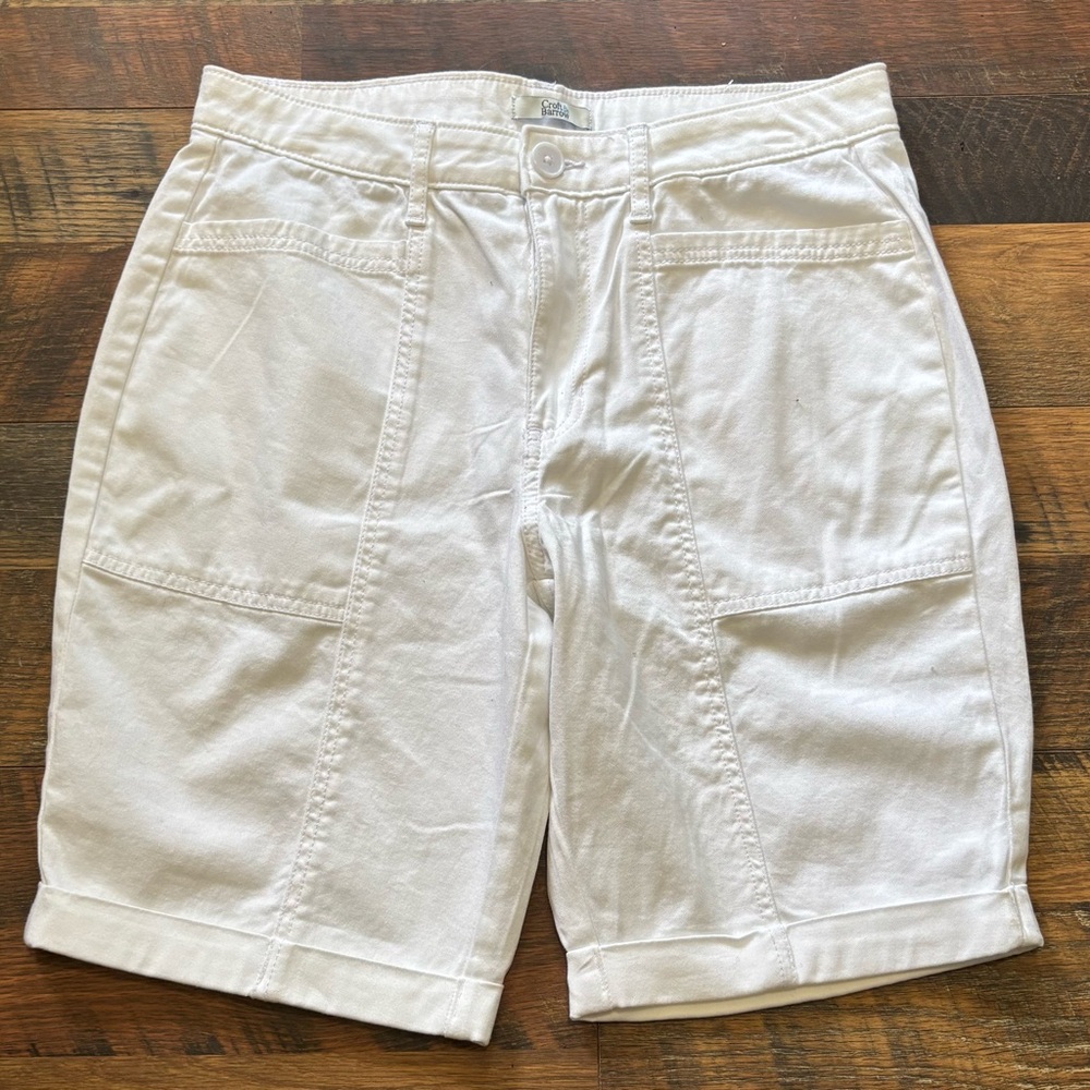 Croft & Barrow White Cargo Shorts Classic Design